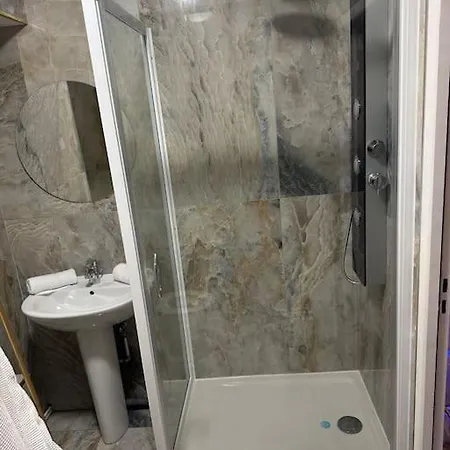 Golden - Jacuzzi Ruan