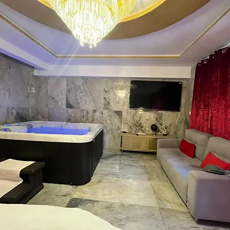 Golden - Jacuzzi Appartement *