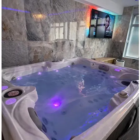 Golden - Jacuzzi Apartamento